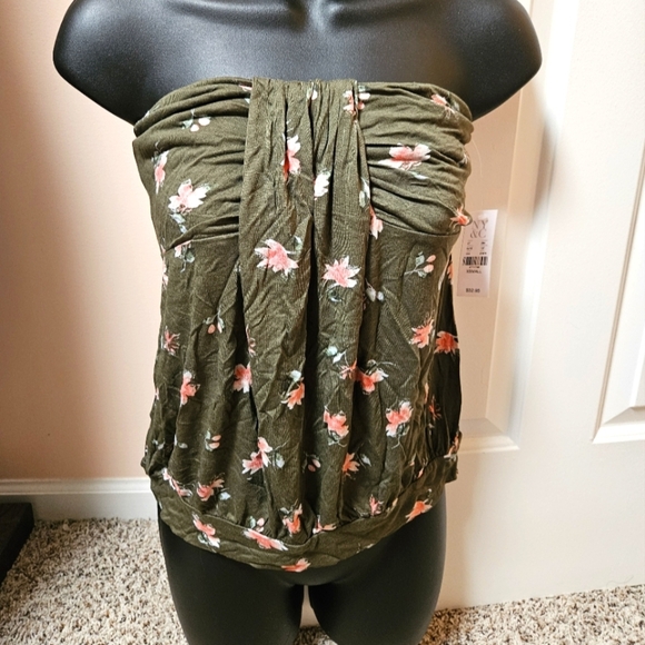 New York & Company Tops - New York & Company Ruched Floral Halter Top NWT